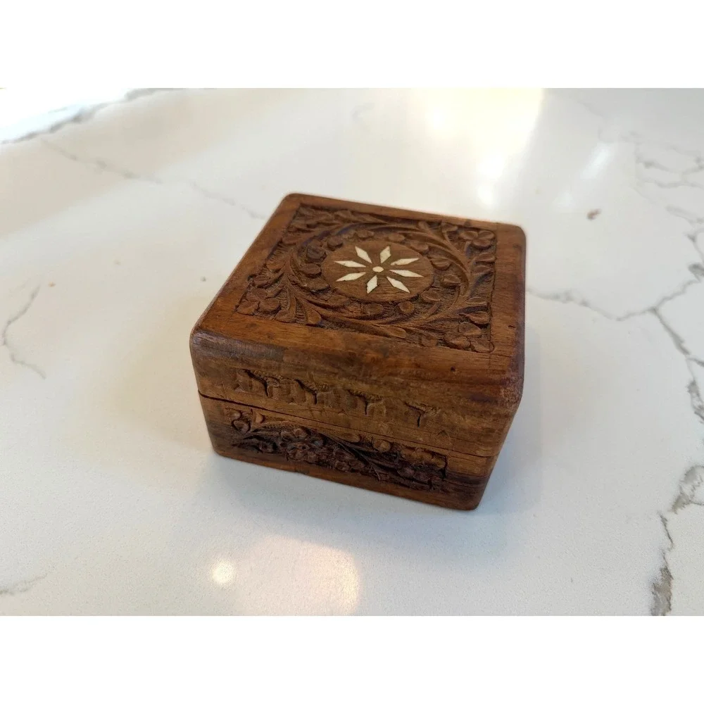 Vintage Hand Carved Wooden Trinket Box Floral‎ Inlay Jewelry Keepsake Box